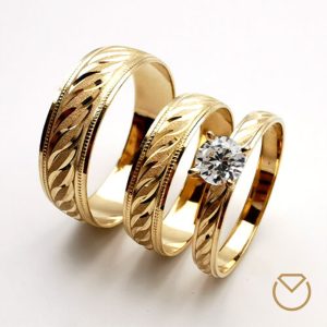 Argollas y anillo en oro 18k /REF. 060SO