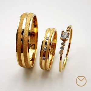 Argollas y anillo en oro 18k /REF. 064SO