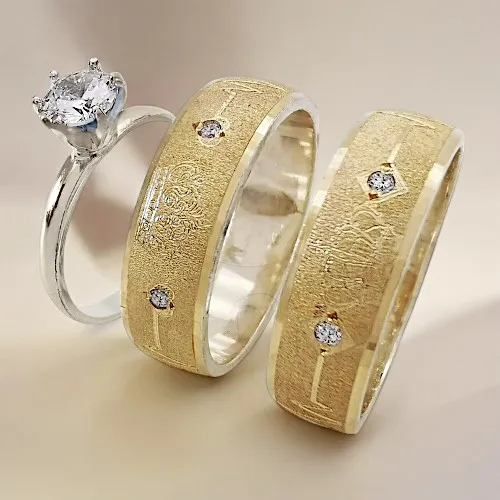 Modelos Argollas de matrimonio y anillo de compromiso