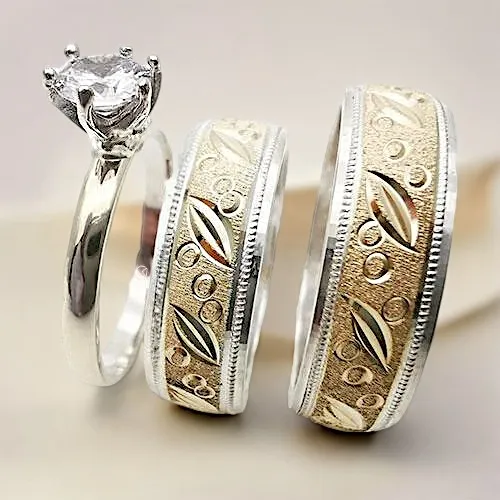 Argollas de matrimonio y anillo de compromiso
